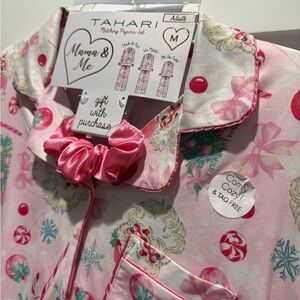 Tahari Mama and Me Matching Christmas Pajamas- Adult medium